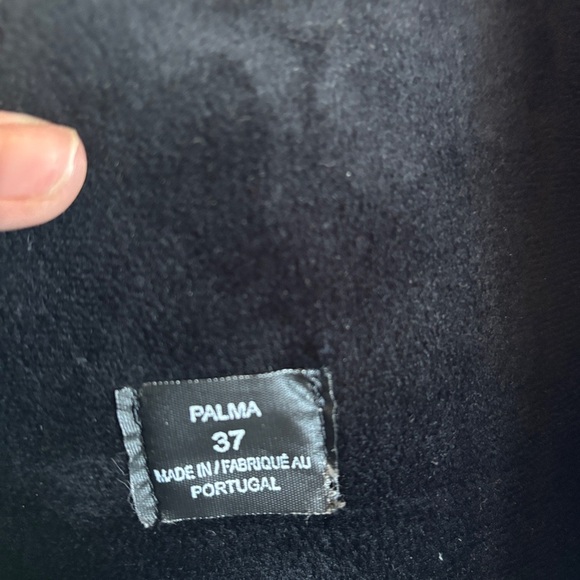 Bos. & Co. Black and Green Over the Knee Boots with Sleek Silhouette - Picture 4 of 4